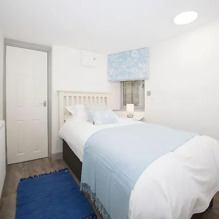 Stunning Cosy In Old Town Sleeps 4