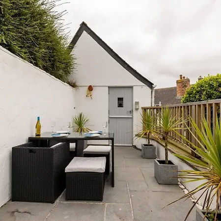 Holiday home Stunning Cosy In Old Town Sleeps 4 Padstow