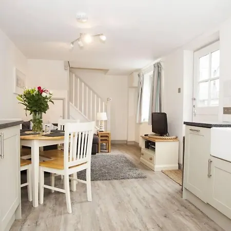 Holiday home Stunning Cosy In Old Town Sleeps 4 Padstow